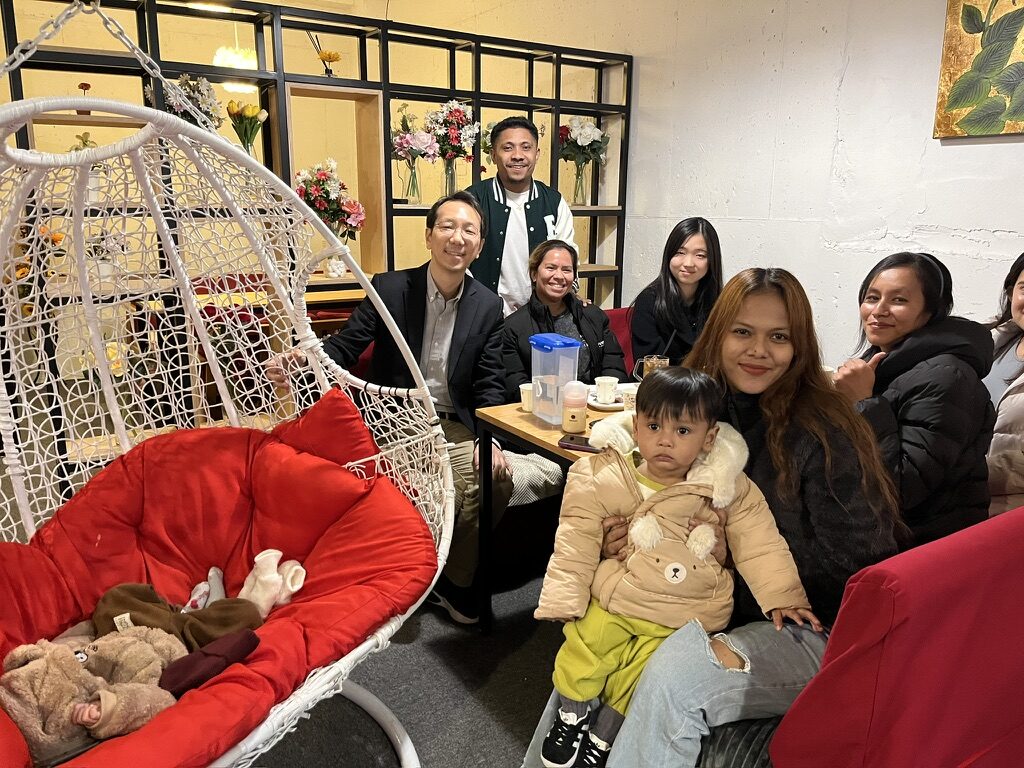 Ewha GSIS research team with Timorese migrant worker families